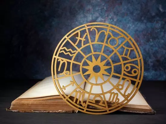 ਅੱਜ ਦਾ ਰਾਸ਼ੀਫਲ, 2 ਦਸੰਬਰ, 2025 (ਮੰਗਲਵਾਰ)