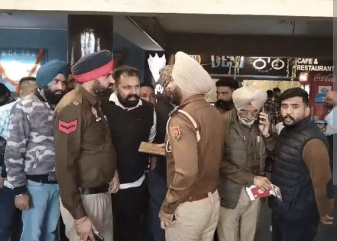 Punjab News: ਅੰਮ੍ਰਿਤਸਰ ਵਿੱਚ ਬੱਸ ਅਪਰੇਟਰਾਂ ਨੇ ਕੀਤੀ ਹਿੰਸਾ, ਚਲਾਈਆਂ ਅੰਨ੍ਹੇਵਾਹ ਗੋਲੀਆਂ, ਇੱਕ ਮੌਤ