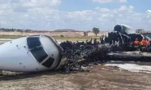 ਪਲੇਨ ਕਰੈਸ਼: ਰਨਵੇ ਤੇ ਅੱਗ ਦਾ ਗੋਲਾ ਬਣਿਆ ਜਹਾਜ਼, ਵੱਡੇ ਅਧਿਕਾਰੀ ਸਨ ਸਵਾਰ