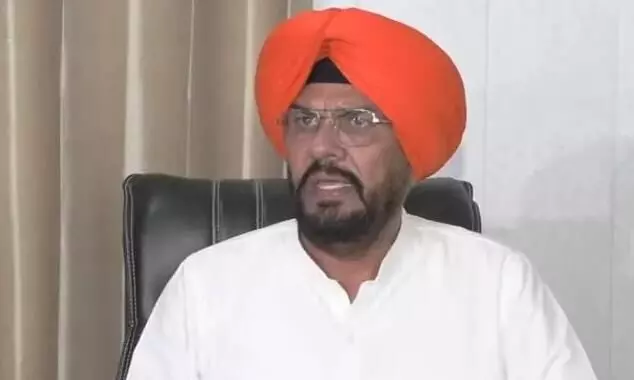 ਹੜ੍ਹ ਪ੍ਰਭਾਵਿਤ 29 ਪਿੰਡਾਂ ’ਚ ਵੰਡੇ ਕਰੋੜਾਂ, ਵਿਧਾਇਕ ਕੁਲਦੀਪ ਸਿੰਘ ਧਾਲੀਵਾਲ ਨੇ ਵੰਡੀ ਮੁਆਵਜ਼ਾ ਰਾਸੀ