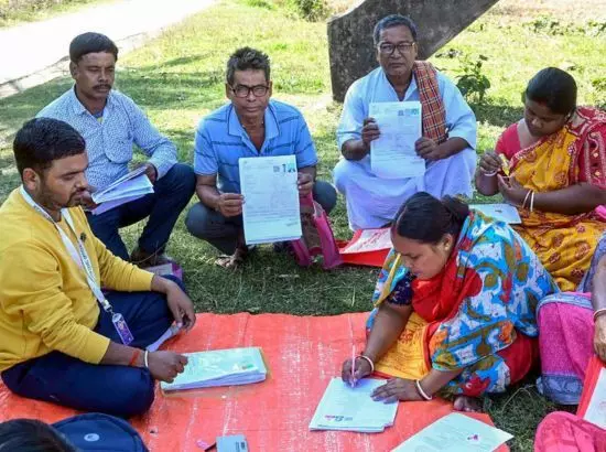 SIR ਚਮਤਕਾਰ : 37 ਸਾਲਾਂ ਤੋਂ ਲਾਪਤਾ ਪੁੱਤਰ ਲੱਭਿਆ SIR ਚਮਤਕਾਰ : 37 ਸਾਲਾਂ ਤੋਂ ਲਾਪਤਾ ਪੁੱਤਰ ਲੱਭਿਆ