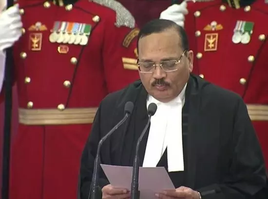 ਜਸਟਿਸ ਸੂਰਿਆ ਕਾਂਤ ਬਣੇ ਦੇਸ਼ ਦੇ 53ਵੇਂ CJI ਰਾਸ਼ਟਰਪਤੀ ਮੁਰਮੂ ਨੇ ਚੁਕਾਈ ਸਹੁੰ