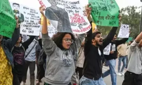 ਦਿੱਲੀ: ਇੰਡੀਆ ਗੇਟ ਪ੍ਰਦਰਸ਼ਨ ਦੌਰਾਨ ਵੱਡੀ ਕਾਰਵਾਈ