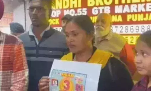 ਲੋਕਾਂ ਦੇ ਘਰਾਂ ’ਚ ਸਾਫ-ਸਫ਼ਾਈ ਦਾ ਕੰਮ ਕਰਨ ਵਾਲੀ ਮਹੇਸ਼ਵਰੀ ਨੂੰ ਨਿਕਲੀ 3 ਕਰੋੜ ਦੀ ਲਾਟਰੀ