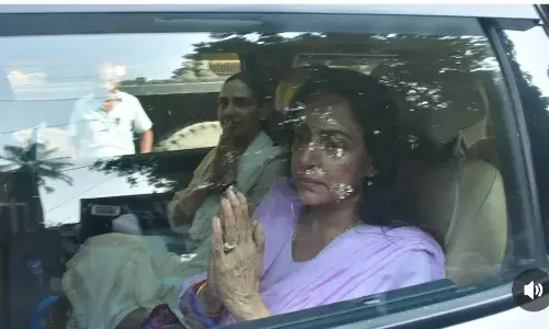 Dharmendra: ਧਰਮਿੰਦਰ ਦੇ ਦਿਹਾਂਤ ਨਾਲ ਟੁੱਟ ਗਈ ਹੇਮਾ ਮਾਲਿਨੀ, ਈਸ਼ਾ ਦਿਓਲ ਨੇ ਜੋੜੇ ਹੱਥ