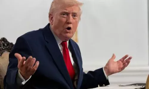 ਡੋਨਾਲਡ ਟਰੰਪ ਦਾ ਗੁੱਸਾ: ਪੱਤਰਕਾਰ ਨੂੰ ਕਿਹਾ ਕੀ ਤੁਸੀਂ ਮੂਰਖ ਹੋ?