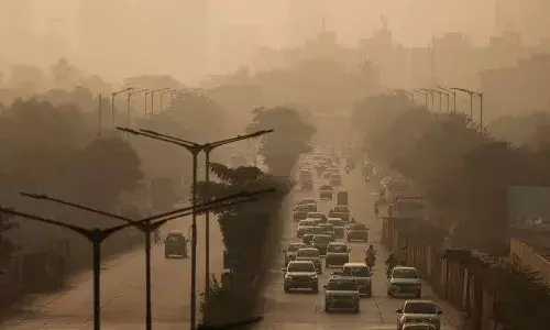 Pollution: ਦਿੱਲੀ ਤੋਂ ਬਾਅਦ ਮੁੰਬਈ ਦੀ ਹਵਾ ਵੀ ਹੋਈ ਜ਼ਹਿਰੀਲੀ, ਸਾਹ ਲੈਣਾ ਹੋਇਆ ਮੁਸ਼ਕਲ