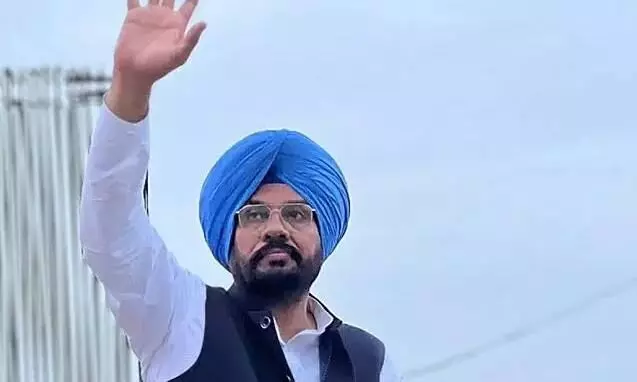 ਜਿਲ੍ਹਾ ਪਰਿਸ਼ਦ ਤੇ ਬਲਾਕ ਸੰਮਤੀ ਚੋਣਾਂ ਨੂੰ ਲੈਕੇ ਮੀਟਿੰਗਾਂ ਦਾ ਦੌਰ ਜਾਰੀ, ਵਿਧਾਇਕ ਕੁਲਦੀਪ ਸਿੰਘ ਧਾਲੀਵਾਲ ਕਰ ਰਹੇ ਹਨ ਲਗਾਤਾਰ ਚੋਣੀ ਮੀਟਿੰਗਾਂ ਜਿਲ੍ਹਾ ਪਰਿਸ਼ਦ ਤੇ ਬਲਾਕ ਸੰਮਤੀ ਚੋਣਾਂ ਨੂੰ ਲੈਕੇ ਮੀਟਿੰਗਾਂ ਦਾ ਦੌਰ ਜਾਰੀ, ਵਿਧਾਇਕ ਕੁਲਦੀਪ ਸਿੰਘ ਧਾਲੀਵਾਲ ਕਰ ਰਹੇ ਹਨ ਲਗਾਤਾਰ ਚੋਣੀ ਮੀਟਿੰਗਾਂ