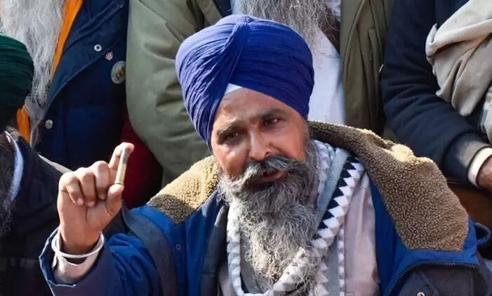 ਕਿਸਾਨ ਮਜ਼ਦੂਰ ਮੋਰਚੇ ਦਾ ਵੱਡਾ ਐਲਾਨ, ਮੰਗਾਂ ਨਾਂ ਮੰਨੇ ਜਾਣ ’ਤੇ ਸੂਬਾ ਪੱਧਰ ਤੇ ਰੋਕੀਆਂ ਜਾਣਗੀਆਂ ਰੇਲਗੱਡੀਆਂ ਕਿਸਾਨ ਮਜ਼ਦੂਰ ਮੋਰਚੇ ਦਾ ਵੱਡਾ ਐਲਾਨ, ਮੰਗਾਂ ਨਾਂ ਮੰਨੇ ਜਾਣ ’ਤੇ ਸੂਬਾ ਪੱਧਰ ਤੇ ਰੋਕੀਆਂ ਜਾਣਗੀਆਂ ਰੇਲਗੱਡੀਆਂ