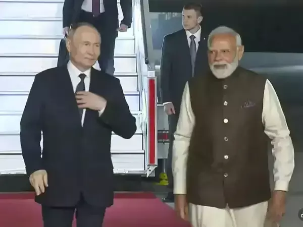 Vladimir Putin: ਰੂਸ ਦੇ ਰਾਸ਼ਟਰਪਤੀ ਪੁਤਿਨ ਪਹੁੰਚੇ ਭਾਰਤ, ਏਅਰ ਪੋਰਟ ਤੇ PM ਮੋਦੀ ਨੇ ਕੀਤਾ ਸ਼ਾਨਦਾਰ ਸਵਾਗਤ