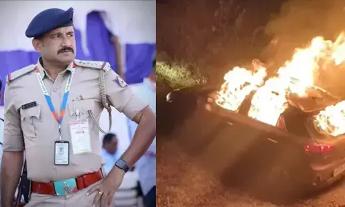 Accident News: ਲੋਕਾਯੁਕਤ ਇੰਸਪੈਕਟਰ ਦੀ ਕਾਰ ਵਿੱਚ ਜ਼ਿੰਦਾ ਸੜ ਕੇ ਮੌਤ, ਬਾਹਰ ਨਿਕਲਣ ਲਈ ਤੜਪਦਾ ਰਿਹਾ