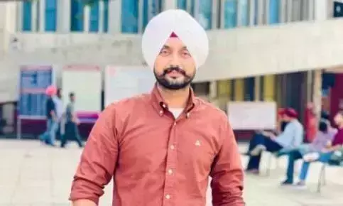 ਫਰੀਦਕੋਟ ਪਤੀ ਦੇ ਕਤਲ ਮਾਮਲੇ ’ਚ ਵੱਡਾ ਖ਼ੁਲਾਸਾ, ਰੁਪਿੰਦਰ ਕੌਰ ਨੇ ਪਿੱਛੋਂ ਫੜੇ ਸੀ ਆਪਣੇ ਪਤੀ ਗੁਰਵਿੰਦਰ ਦੇ ਹੱਥ, ਫੇਰ ਦਬਾ ਦਿੱਤਾ ਗਲਾ ਫਰੀਦਕੋਟ ਪਤੀ ਦੇ ਕਤਲ ਮਾਮਲੇ ’ਚ ਵੱਡਾ ਖ਼ੁਲਾਸਾ, ਰੁਪਿੰਦਰ ਕੌਰ ਨੇ ਪਿੱਛੋਂ ਫੜੇ ਸੀ ਆਪਣੇ ਪਤੀ ਗੁਰਵਿੰਦਰ ਦੇ ਹੱਥ, ਫੇਰ ਦਬਾ ਦਿੱਤਾ ਗਲਾ