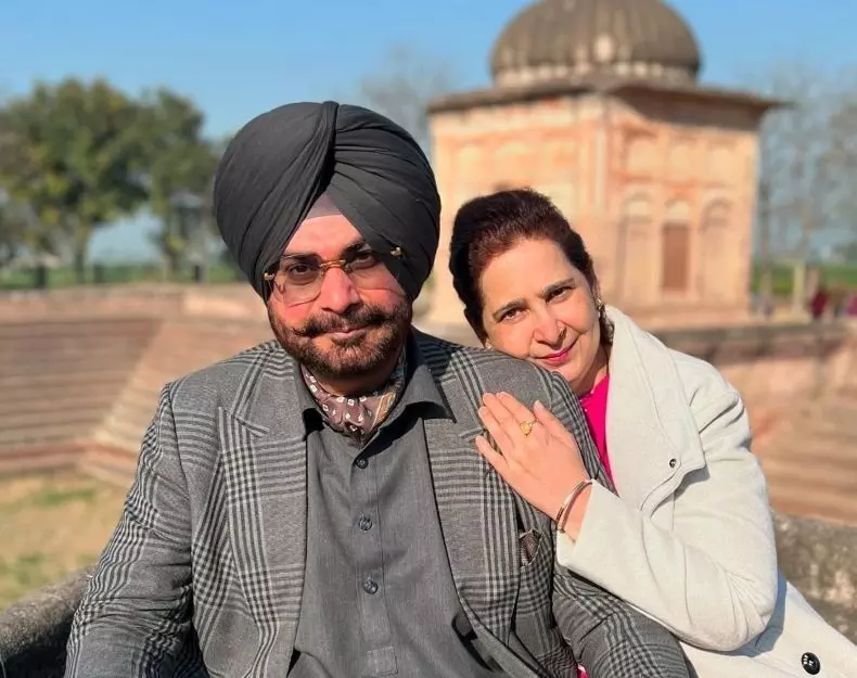 Punjab News: ਨਵਜੋਤ ਕੌਰ ਸਿੱਧੂ ਤੇ ਲੱਗੇ ਗੰਭੀਰ ਇਲਜ਼ਾਮ, ਕੌਂਸਲਰਾਂ ਤੋਂ ਲਈ 25 ਲੱਖ ਰਿਸ਼ਵਤ! Punjab News: ਨਵਜੋਤ ਕੌਰ ਸਿੱਧੂ ਤੇ ਲੱਗੇ ਗੰਭੀਰ ਇਲਜ਼ਾਮ, ਕੌਂਸਲਰਾਂ ਤੋਂ ਲਈ 25 ਲੱਖ ਰਿਸ਼ਵਤ!