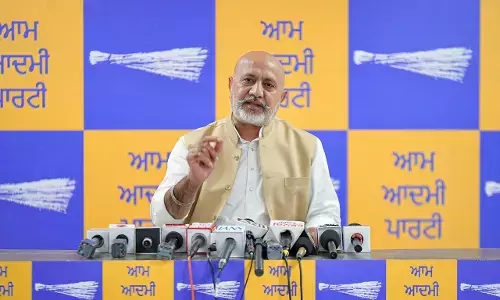 ਆਪ ਦਾ ਕਾਂਗਰਸ ਨੂੰ ਸਵਾਲ: 500 ਕਰੋੜ ਅਤੇ 350 ਕਰੋੜ ਦੇ ਖੇਡ ਦੀ ਅਸਲ ਕਹਾਣੀ ਕੀ ਹੈ?