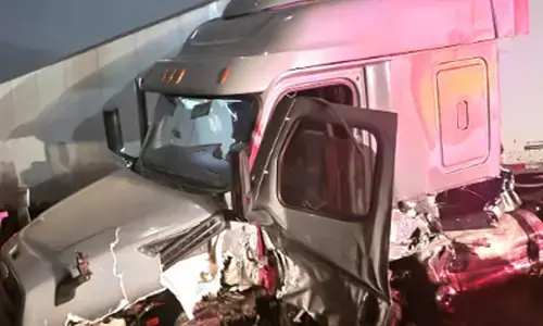 ਅਮਰੀਕਾ ’ਚ ਇਕ ਹੋਰ ਪ੍ਰਵਾਸੀ ਟਰੱਕ ਡਰਾਈਵਰ ਨਾਲ ਹਾਦਸਾ, 3 ਮੌਤਾਂ ਅਮਰੀਕਾ ’ਚ ਇਕ ਹੋਰ ਪ੍ਰਵਾਸੀ ਟਰੱਕ ਡਰਾਈਵਰ ਨਾਲ ਹਾਦਸਾ, 3 ਮੌਤਾਂ