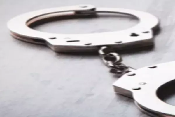 ਅਮਰੀਕਾ : ਪੰਜਾਬੀ ਟਰੱਕ ਡਰਾਈਵਰ ਦਾ ਕਤਲ, ਸਾਬਕਾ ਪਤਨੀ ਗ੍ਰਿਫ਼ਤਾਰ ਅਮਰੀਕਾ : ਪੰਜਾਬੀ ਟਰੱਕ ਡਰਾਈਵਰ ਦਾ ਕਤਲ, ਸਾਬਕਾ ਪਤਨੀ ਗ੍ਰਿਫ਼ਤਾਰ