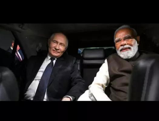 ਅਮਰੀਕੀ ਸੰਸਦ ਵਿੱਚ ਲਹਿਰਾਈ ਗਈ ਪੀਐਮ ਮੋਦੀ ਅਤੇ ਪੁਤਿਨ ਦੀ ਸੈਲਫੀ ਅਮਰੀਕੀ ਸੰਸਦ ਵਿੱਚ ਲਹਿਰਾਈ ਗਈ ਪੀਐਮ ਮੋਦੀ ਅਤੇ ਪੁਤਿਨ ਦੀ ਸੈਲਫੀ