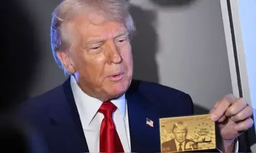 America Visa: ਅਮਰੀਕਾ ਵਿੱਚ ਵੱਸਣਾ ਚਾਹੁੰਦੇ ਹੋ ਤਾਂ ਤੁਹਾਡੇ ਲਈ ਹੈ ਇਹ ਖ਼ਬਰ, ਟਰੰਪ ਸਰਕਾਰ ਲਿਆ ਰਹੀ ਗੋਲਡ ਕਾਰਡ America Visa: ਅਮਰੀਕਾ ਵਿੱਚ ਵੱਸਣਾ ਚਾਹੁੰਦੇ ਹੋ ਤਾਂ ਤੁਹਾਡੇ ਲਈ ਹੈ ਇਹ ਖ਼ਬਰ, ਟਰੰਪ ਸਰਕਾਰ ਲਿਆ ਰਹੀ ਗੋਲਡ ਕਾਰਡ