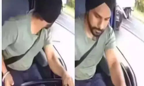 ਹਰਜਿੰਦਰ ਸਿੰਘ ਸਣੇ 37 ਪੰਜਾਬੀ ਟਰੱਕ ਡਰਾਈਵਰ ਮੁੜ ਘਿਰੇ ਹਰਜਿੰਦਰ ਸਿੰਘ ਸਣੇ 37 ਪੰਜਾਬੀ ਟਰੱਕ ਡਰਾਈਵਰ ਮੁੜ ਘਿਰੇ