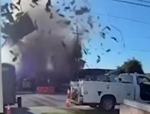 USA News : ਵੱਡਾ ਹਾਦਸਾ: ਗੈਸ ਧਮਾਕੇ ਤੋਂ ਬਾਅਦ ਲੱਗੀ ਭਿਆਨਕ ਅੱਗ USA News : ਵੱਡਾ ਹਾਦਸਾ: ਗੈਸ ਧਮਾਕੇ ਤੋਂ ਬਾਅਦ ਲੱਗੀ ਭਿਆਨਕ ਅੱਗ