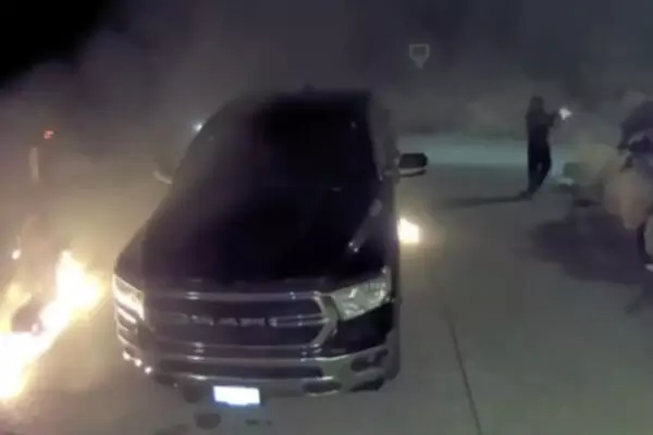 14 ਭਾਰਤੀਆਂ ਨੇ ਉਡਾਈ ਕੈਨੇਡਾ ਦੇ ਬਾਰਡਰ ਅਫ਼ਸਰਾਂ ਦੀ ਨੀਂਦ 14 ਭਾਰਤੀਆਂ ਨੇ ਉਡਾਈ ਕੈਨੇਡਾ ਦੇ ਬਾਰਡਰ ਅਫ਼ਸਰਾਂ ਦੀ ਨੀਂਦ