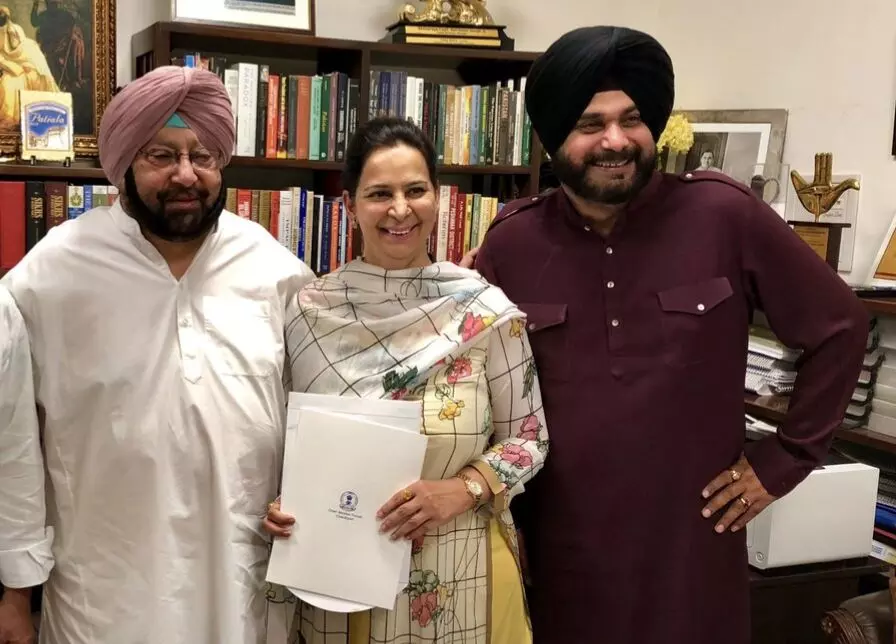 Punjab: ਨਵਜੋਤ ਕੌਰ ਸਿੱਧੂ ਦੇ 500 ਕਰੋੜ ਵਾਲੇ ਬਿਆਨ ਤੇ ਕੈਪਟਨ ਅਮਰਿੰਦਰ ਸਿੰਘ ਦਾ ਪਲਟਵਾਰ, ਸੁਣਾਈਆਂ ਖਰੀਆਂ-ਖਰੀਆਂ Punjab: ਨਵਜੋਤ ਕੌਰ ਸਿੱਧੂ ਦੇ 500 ਕਰੋੜ ਵਾਲੇ ਬਿਆਨ ਤੇ ਕੈਪਟਨ ਅਮਰਿੰਦਰ ਸਿੰਘ ਦਾ ਪਲਟਵਾਰ, ਸੁਣਾਈਆਂ ਖਰੀਆਂ-ਖਰੀਆਂ