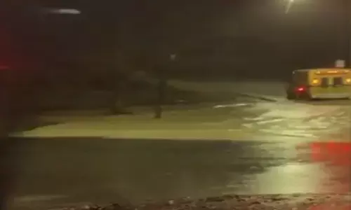 ਅਮਰੀਕਾ ਅਤੇ ਕੈਨੇਡਾ ਵਿਚ ਹੜ੍ਹਾਂ ਦਾ ਕਹਿਰ ਅਮਰੀਕਾ ਅਤੇ ਕੈਨੇਡਾ ਵਿਚ ਹੜ੍ਹਾਂ ਦਾ ਕਹਿਰ