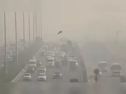 Delhi Pollution: ਦਿੱਲੀ ਚ ਦਫਤਰਾਂ ਤੇ ਸਕੂਲਾਂ ਨੂੰ ਵਰਕ ਫਰਾਮ ਹੋਮ ਦੇ ਹੁਕਮ ਜਾਰੀ, ਪ੍ਰਦੂਸ਼ਣ ਦੇ ਮੱਦੇਨਜ਼ਰ ਫ਼ੈਸਲਾ