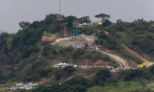 South Africa: ਦੱਖਣੀ ਅਫ਼ਰੀਕਾ ਵਿੱਚ ਢਹਿ ਗਿਆ ਹਿੰਦੂ ਮੰਦਰ, 2 ਵਿਅਕਤੀਆਂ ਦੀ ਮੌਤ South Africa: ਦੱਖਣੀ ਅਫ਼ਰੀਕਾ ਵਿੱਚ ਢਹਿ ਗਿਆ ਹਿੰਦੂ ਮੰਦਰ, 2 ਵਿਅਕਤੀਆਂ ਦੀ ਮੌਤ