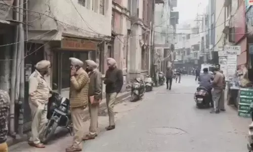 Amritsar News: ਅੰਮ੍ਰਿਤਸਰ ਵਿੱਚ ਕਾਰੋਬਾਰੀ ਦੀ ਮਿਲੀ ਲਾਸ਼, ਬੰਨ੍ਹੇ ਹੋਏ ਸੀ ਹੱਥ ਪੈਰ Amritsar News: ਅੰਮ੍ਰਿਤਸਰ ਵਿੱਚ ਕਾਰੋਬਾਰੀ ਦੀ ਮਿਲੀ ਲਾਸ਼, ਬੰਨ੍ਹੇ ਹੋਏ ਸੀ ਹੱਥ ਪੈਰ