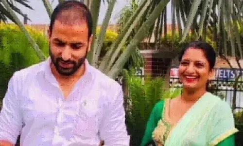 ਚੋਣ ਡਿਊਟੀ ਉੱਤੇ ਜਾਂਦੇ ਹੋਏ ਅਧਿਆਪਕ ਜੌੜੇ ਦੀ ਦਰਦਨਾਕ ਮੌਤ, ਕਾਰ ਡਿੱਗੀ ਨਹਿਰ ’ਚ ਚੋਣ ਡਿਊਟੀ ਉੱਤੇ ਜਾਂਦੇ ਹੋਏ ਅਧਿਆਪਕ ਜੌੜੇ ਦੀ ਦਰਦਨਾਕ ਮੌਤ, ਕਾਰ ਡਿੱਗੀ ਨਹਿਰ ’ਚ