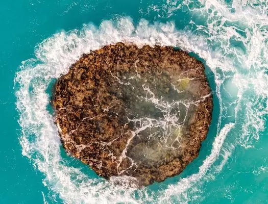 ਬਰਮੂਡਾ ਤਿਕੋਣ ਦੇ ਹੇਠਾਂ ਮਿਲਿਆ ਧਰਤੀ ਦਾ ਰਹੱਸ ਬਰਮੂਡਾ ਤਿਕੋਣ ਦੇ ਹੇਠਾਂ ਮਿਲਿਆ ਧਰਤੀ ਦਾ ਰਹੱਸ