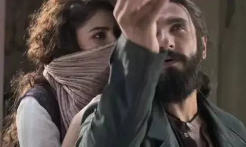 ਧੁਰੰਧਰ ਫਿਲਮ: 1300 ਕੁੜੀਆਂ ਨੂੰ ਪਛਾੜ ਕੇ 20 ਸਾਲ ਛੋਟੀ ਸਾਰਾ ਅਰਜੁਨ ਨੂੰ ਕਿਉਂ ਮਿਲੀ ਮੁੱਖ ਭੂਮਿਕਾ ? ਧੁਰੰਧਰ ਫਿਲਮ: 1300 ਕੁੜੀਆਂ ਨੂੰ ਪਛਾੜ ਕੇ 20 ਸਾਲ ਛੋਟੀ ਸਾਰਾ ਅਰਜੁਨ ਨੂੰ ਕਿਉਂ ਮਿਲੀ ਮੁੱਖ ਭੂਮਿਕਾ ?