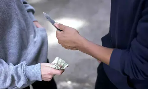 Punjab: ਪੰਜਾਬ ਚ ਸਿਖਰਾਂ ਤੇ ਗੁੰਡਾ ਰਾਜ, ਗਰੀਬਾਂ ਨੂੰ ਨਿਸ਼ਾਨਾ ਬਣਾ ਰਹੇ ਗੈਂਗਸਟਰ, ਹਰ ਮਹੀਨੇ 1500 ਰੁਪਏ ਦੀ ਵਸੂਲੀ