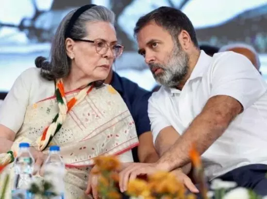 ਨੈਸ਼ਨਲ ਹੈਰਾਲਡ ਮਾਮਲਾ: ਗਾਂਧੀ ਪਰਿਵਾਰ ਨੂੰ ਵੱਡੀ ਰਾਹਤ ਨੈਸ਼ਨਲ ਹੈਰਾਲਡ ਮਾਮਲਾ: ਗਾਂਧੀ ਪਰਿਵਾਰ ਨੂੰ ਵੱਡੀ ਰਾਹਤ