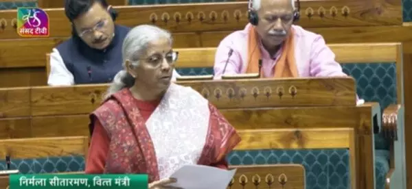 Nirmala Sitharaman: ਸੰਸਦ ਵਿੱਚ ਸਬਕਾ ਬੀਮਾ ਸਬਕੀ ਰਕਸ਼ਾ ਬਿੱਲ ਪੇਸ਼, 100 ਫ਼ੀਸਦੀ FDI ਨੂੰ ਮਿਲੀ ਮਨਜ਼ੂਰੀ Nirmala Sitharaman: ਸੰਸਦ ਵਿੱਚ ਸਬਕਾ ਬੀਮਾ ਸਬਕੀ ਰਕਸ਼ਾ ਬਿੱਲ ਪੇਸ਼, 100 ਫ਼ੀਸਦੀ FDI ਨੂੰ ਮਿਲੀ ਮਨਜ਼ੂਰੀ