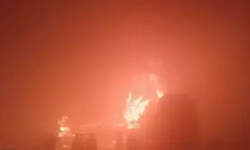 ਯਮੁਨਾ ਐਕਸਪ੍ਰੈਸਵੇਅ ਤੇ ਵੱਡਾ ਹਾਦਸਾ: 8 ਬੱਸਾਂ ਅਤੇ 3 ਕਾਰਾਂ ਦੀ ਟੱਕਰ ਤੋਂ ਬਾਅਦ ਅੱਗ, 4 ਦੀ ਮੌਤ