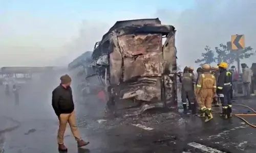 Accident: ਮਥੁਰਾ ਹਾਦਸੇ ਚ ਮਰਨ ਵਾਲਿਆਂ ਦੀ ਗਿਣਤੀ ਹੋਈ 13, ਬੈਗਾਂ ਚ ਭਰ ਕੇ ਲਿਆਂਦੇ ਮਰੇ ਲੋਕਾਂ ਦੇ ਕੰਕਾਲ