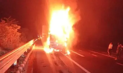 ਦਿੱਲੀ-ਮੁੰਬਈ ਐਕਸਪ੍ਰੈਸਵੇਅ ਤੇ ਭਿਆਨਕ ਹਾਦਸਾ: 3 ਜ਼ਿੰਦਾ ਸੜੇ