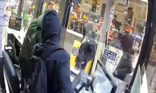 ਮਿਸੀਸਾਗਾ ਵਿਚ ਦਿਨ-ਦਿਹਾੜੇ ਲੁੱਟਿਆ ਸਟੋਰ