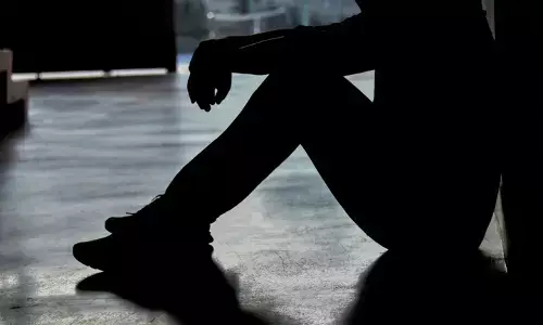 Suicide: ਵਿਆਹੁਤਾ ਵੱਲੋਂ ਖ਼ੁਦਕੁਸ਼ੀ, ਪਤੀ ਦੁਬਈ ਨੌਕਰੀ ਕਰਦਾ ਸੀ, ਸਹੁਰਾ ਰੱਖਦਾ ਸੀ ਬੁਰੀ ਨਜ਼ਰ