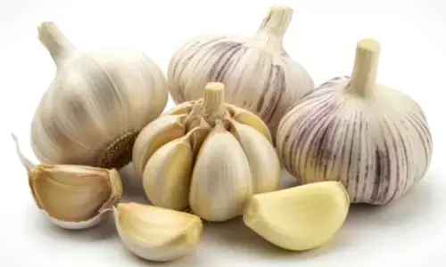 Garlic benefits: ਕੈਂਸਰ ਤੋਂ ਬਚਾਅ ਲਈ ਲਸਣ ਦੇ ਪਾਣੀ ਚ ਮਿਲਾਓ ਇਹ ਚੀਜ਼