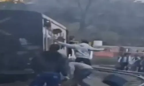 Shimla ਚ ਚੱਲਦੀ ਟ੍ਰੇਨ ਤੋਂ ਛਾਲਾਂ ਕਿਉਂ ਮਾਰ ਰਹੇ ਲੋਕ ? ਪੜ੍ਹੋ