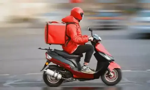 Christmas: ਕ੍ਰਿਸਮਸ ਤੇ ਨਵੇਂ ਸਾਲ ਦੀ ਪਾਰਟੀ ਹੋ ਸਕਦੀ ਖਰਾਬ, ਡਿਲੀਵਰੀ ਵਾਲਿਆਂ ਦੀ ਹੜਤਾਲ ਨੇ ਵਧਾਈ ਚਿੰਤਾ