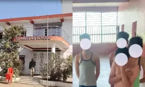 News: ਹੋਮਵਰਕ ਨਹੀਂ ਕੀਤਾ ਤਾਂ ਸਕੂਲ ਟੀਚਰ ਨੇ ਉਤਰਵਾਏ ਬੱਚਿਆਂ ਦੇ ਕੱਪੜੇ, ਪ੍ਰਸ਼ਾਸਨ ਨੇ ਲਾਇਆ ਇੱਕ ਲੱਖ ਦਾ ਜੁਰਮਾਨਾ