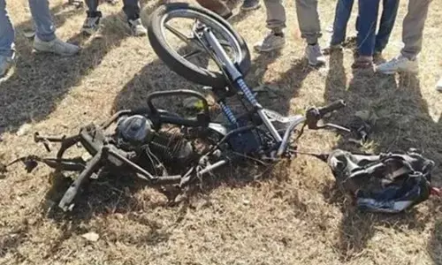 Big explosion on moving bik, RDX ਦਾ ਸ਼ੱਕ; ਬਾਈਕ ਸਵਾਰ ਦੇ ਟੁਕੜੇ-ਟੁਕੜੇ