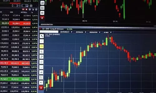 Share Market: ਸ਼ੇਅਰ ਬਾਜ਼ਾਰ ਨੇ ਕੀਤੀ ਠੀਕ ਠਾਕ ਸ਼ੁਰੂਆਤ, 2025 ਦੇ ਆਖਰੀ ਹਫਤੇ ਡਿੱਗੇ ਇਹ ਸ਼ੇਅਰ