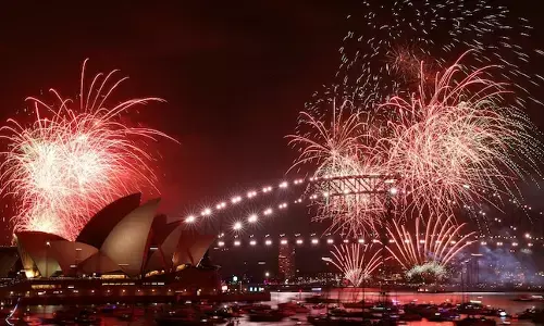 Happy New Year: ਨਿਊਜ਼ੀਲੈਂਡ, ਆਸਟ੍ਰੇਲੀਆ ਤੇ ਜਾਪਾਨ ਵਿੱਚ ਸ਼ੁਰੂ ਹੋਇਆ ਨਵਾਂ ਸਾਲ, ਜਸ਼ਨ ਵਿੱਚ ਡੁੱਬੇ ਲੋਕ, VIDEO