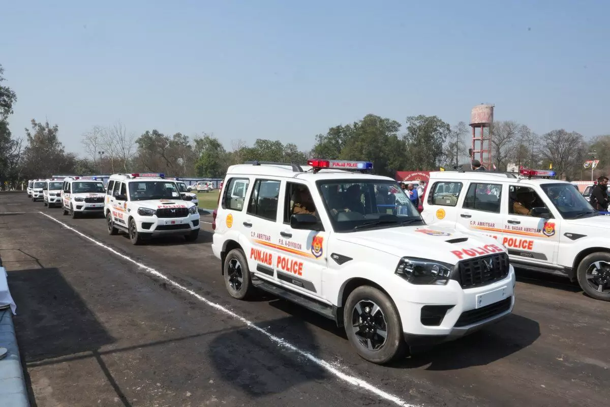 Punjab News: ਗ਼ਾਇਬ ਸਰੂਪਾਂ ਦੇ ਮਾਮਲੇ ਵਿੱਚ ਪੁਲਿਸ ਵੱਲੋਂ 15 ਥਾਈਂ ਛਾਪੇਮਾਰੀ Punjab News: ਗ਼ਾਇਬ ਸਰੂਪਾਂ ਦੇ ਮਾਮਲੇ ਵਿੱਚ ਪੁਲਿਸ ਵੱਲੋਂ 15 ਥਾਈਂ ਛਾਪੇਮਾਰੀ