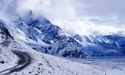 Snowfall In Manali: ਮਨਾਲੀ ਦੇ ਪਹਾੜਾਂ ਤੇ ਹੋਈ ਤਾਜ਼ਾ ਬਰਫ਼ਬਾਰੀ, ਵੀਡੀਓ ਵਿੱਚ ਦੇਖੋ ਖ਼ੂਬਸੂਰਤ ਨਜ਼ਾਰਾ